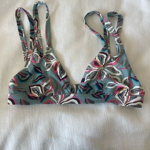 Billabong bikini top